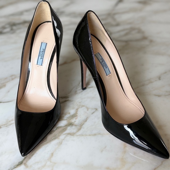 Prada Glossy Black classic Pump Heels 👠 - Picture 1 of 4